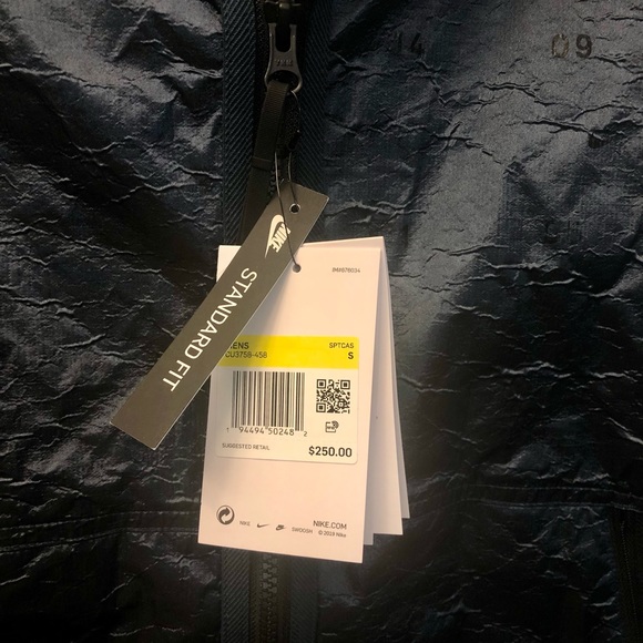 Nike Jacket / Size: Small / MSRP: $250.00 - Picture 6 of 6